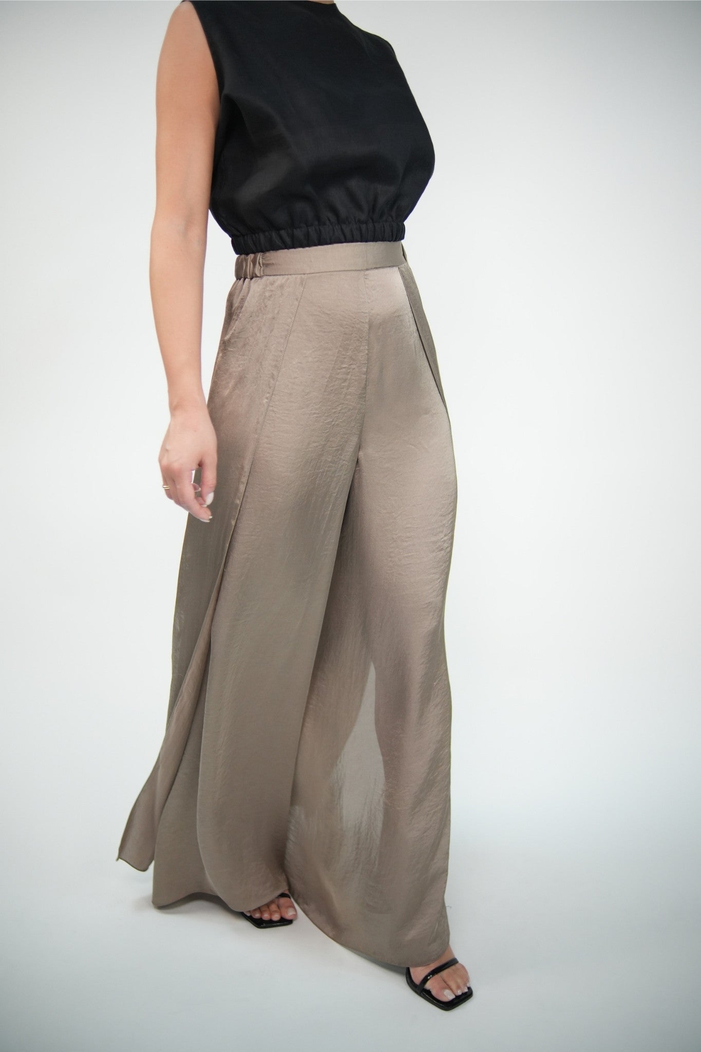 Free Flow Trouser - Golden Brown