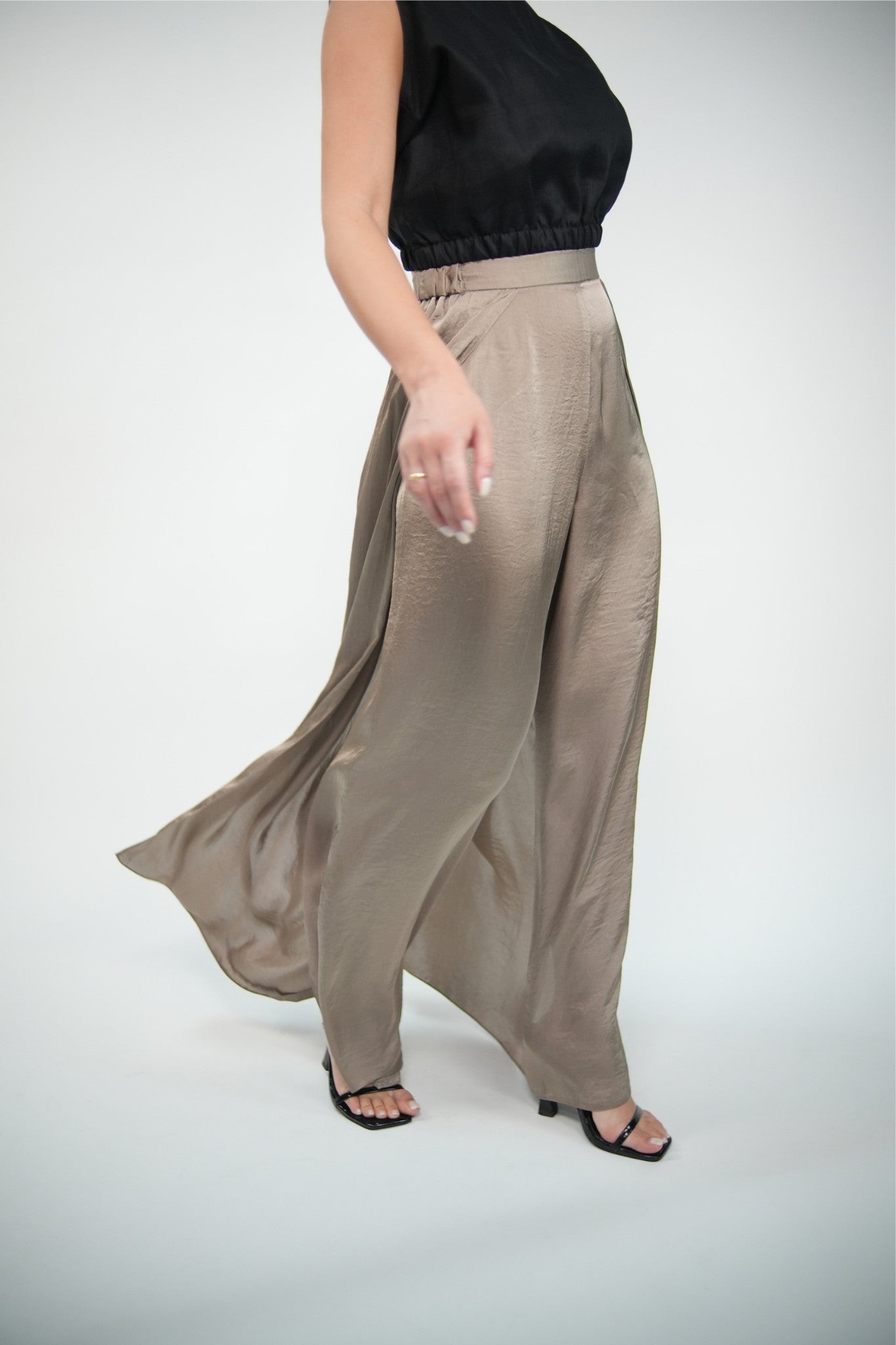 Free Flow Trouser - Golden Brown